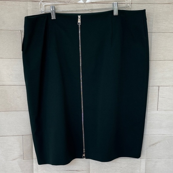 Boss Hugo Boss Classic Hunter Greeb Pencil Skirt NEW with tags size 18 - Picture 2 of 5